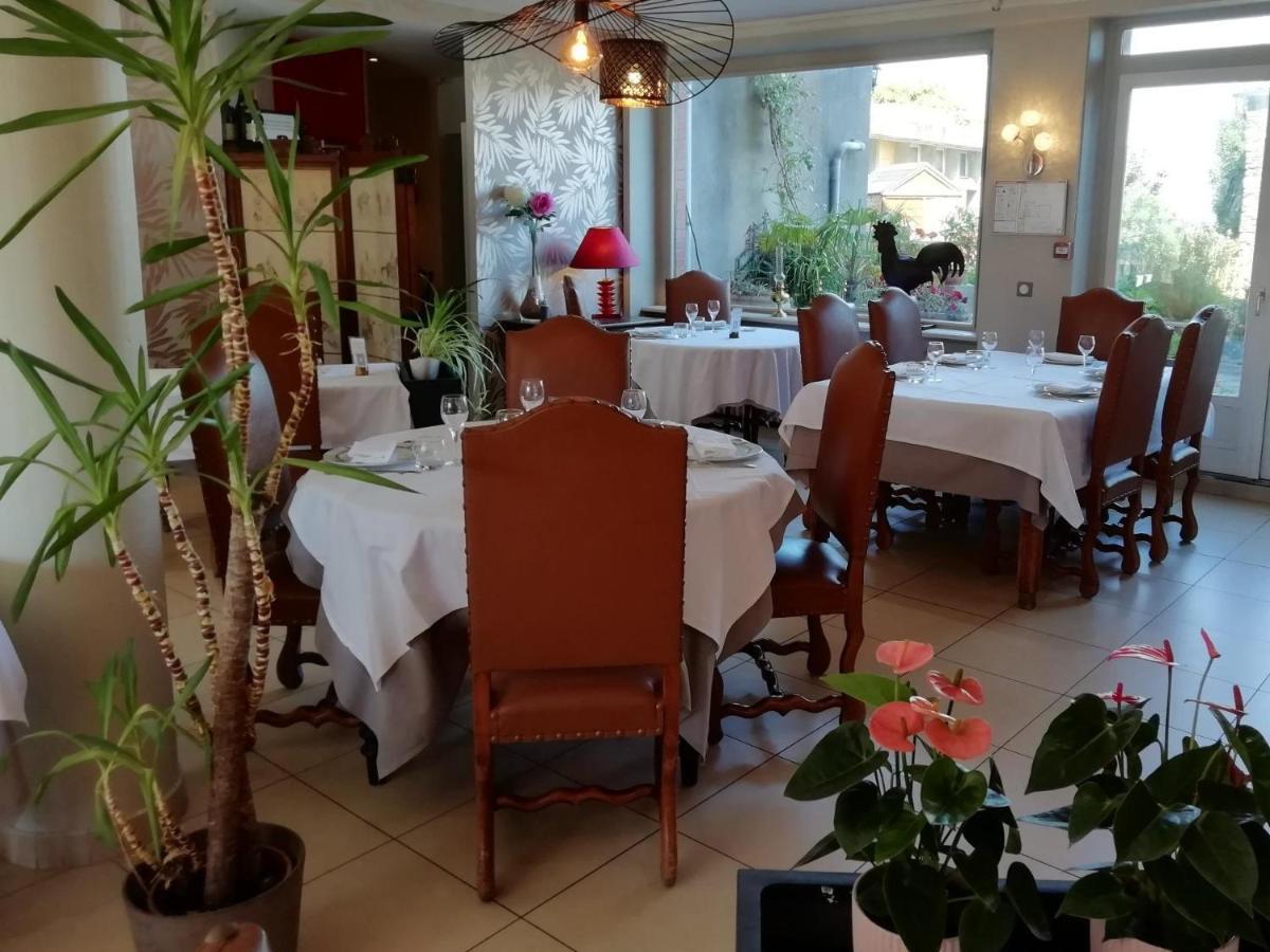 Hotel De Bretagne Dol Centre Ville - Hotel Et Restaurant Dol-de-Bretagne Exteriör bild