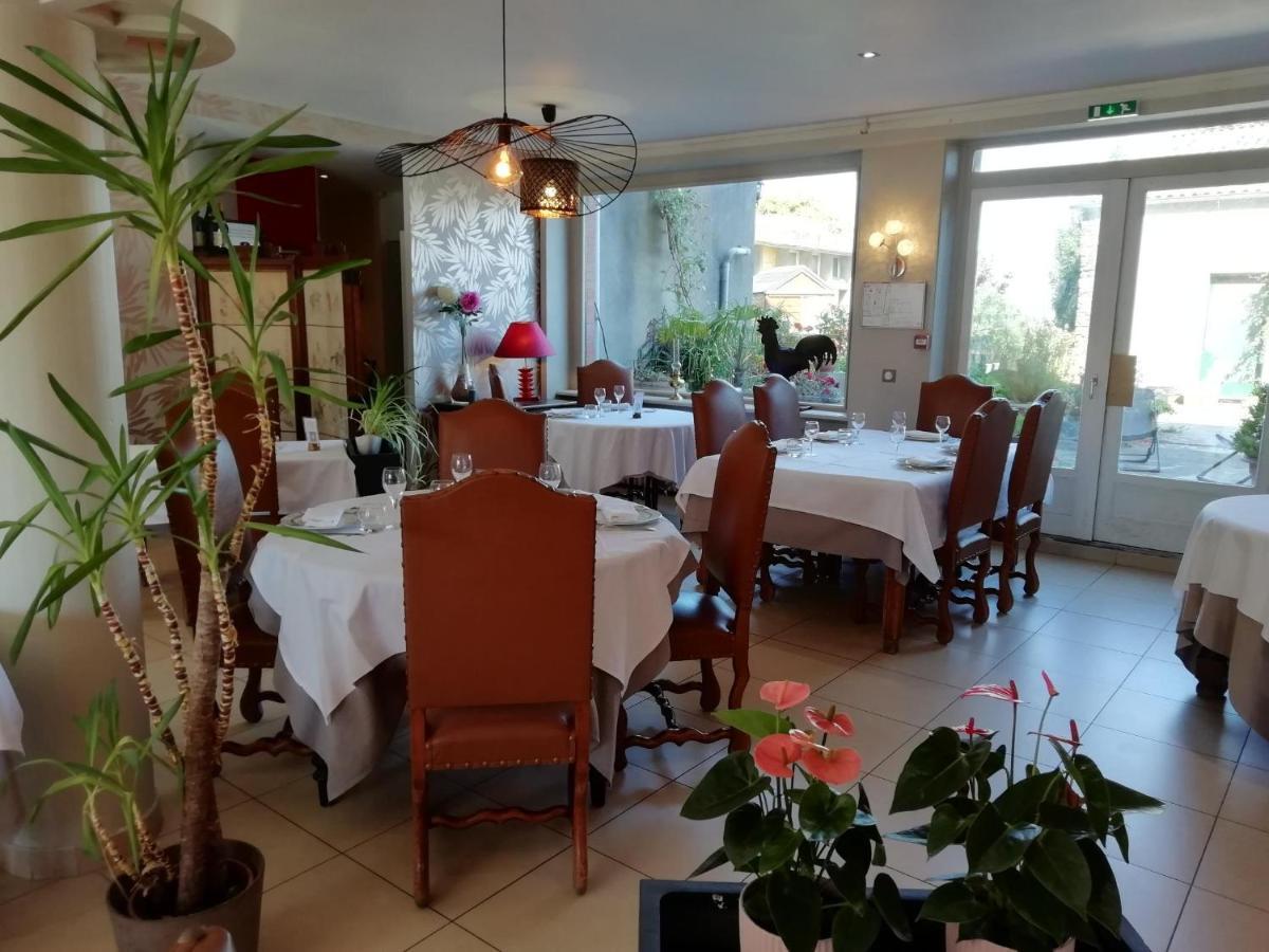 Hotel De Bretagne Dol Centre Ville - Hotel Et Restaurant Dol-de-Bretagne Exteriör bild