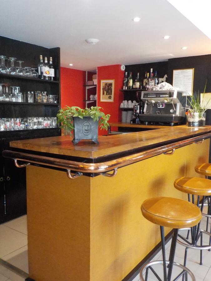Hotel De Bretagne Dol Centre Ville - Hotel Et Restaurant Dol-de-Bretagne Exteriör bild
